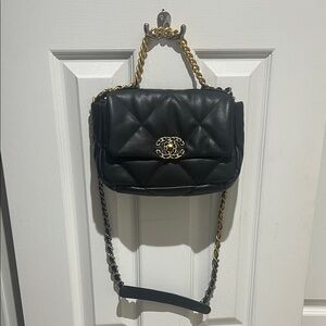 Black Quilted Chain Shoulder Bag 19